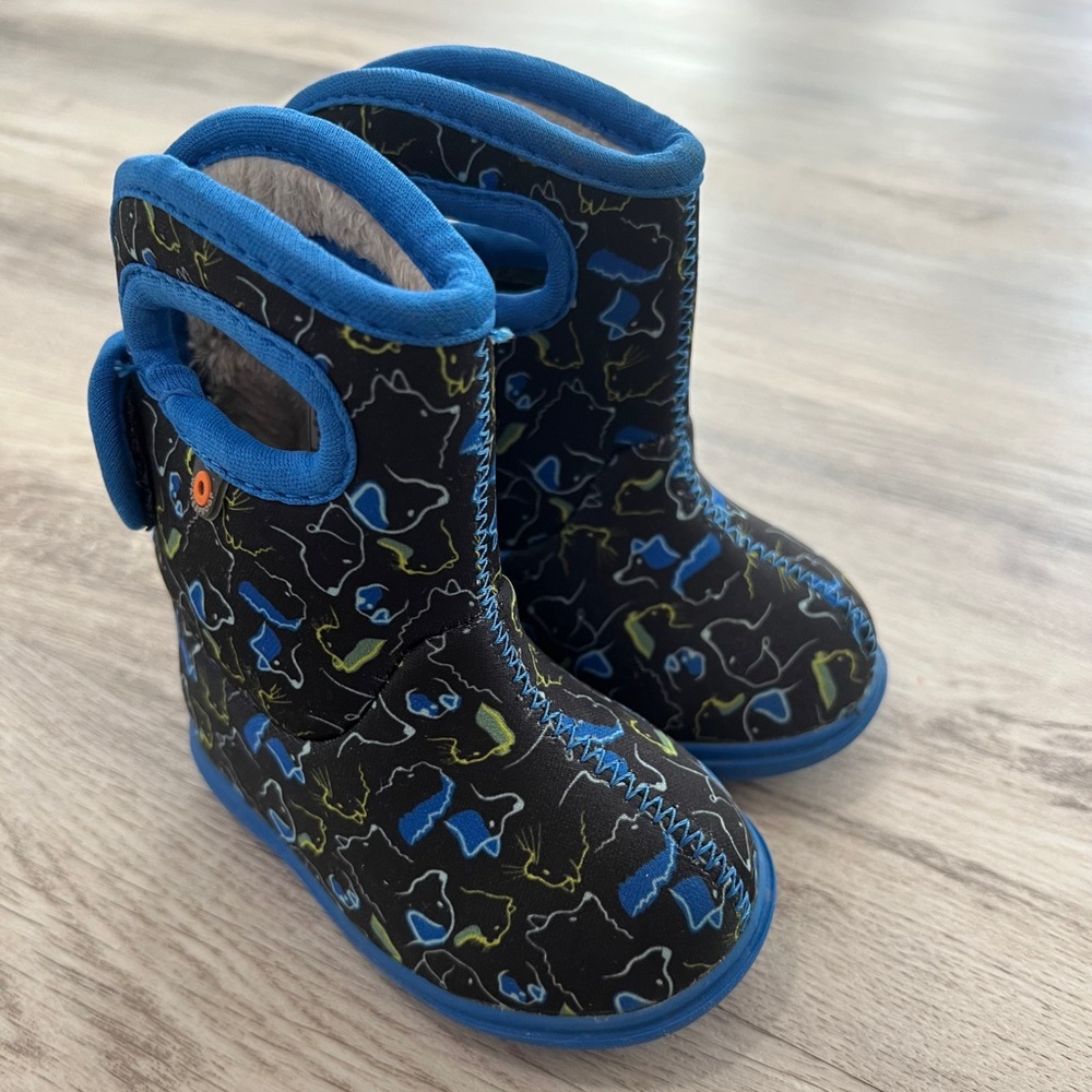 Bogs size 4 baby/toddler.